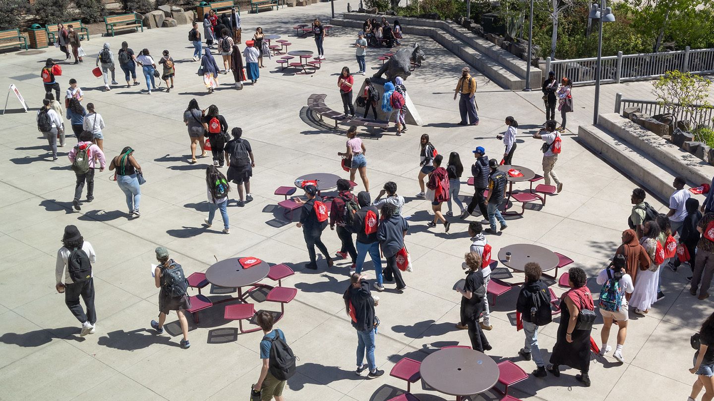 A large group of students head to class at Central Washington University.