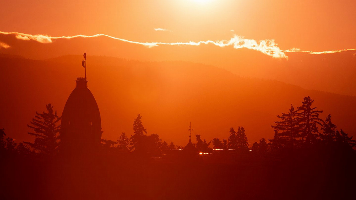 Captivating photo of an orange sunrise at Central Washington University.