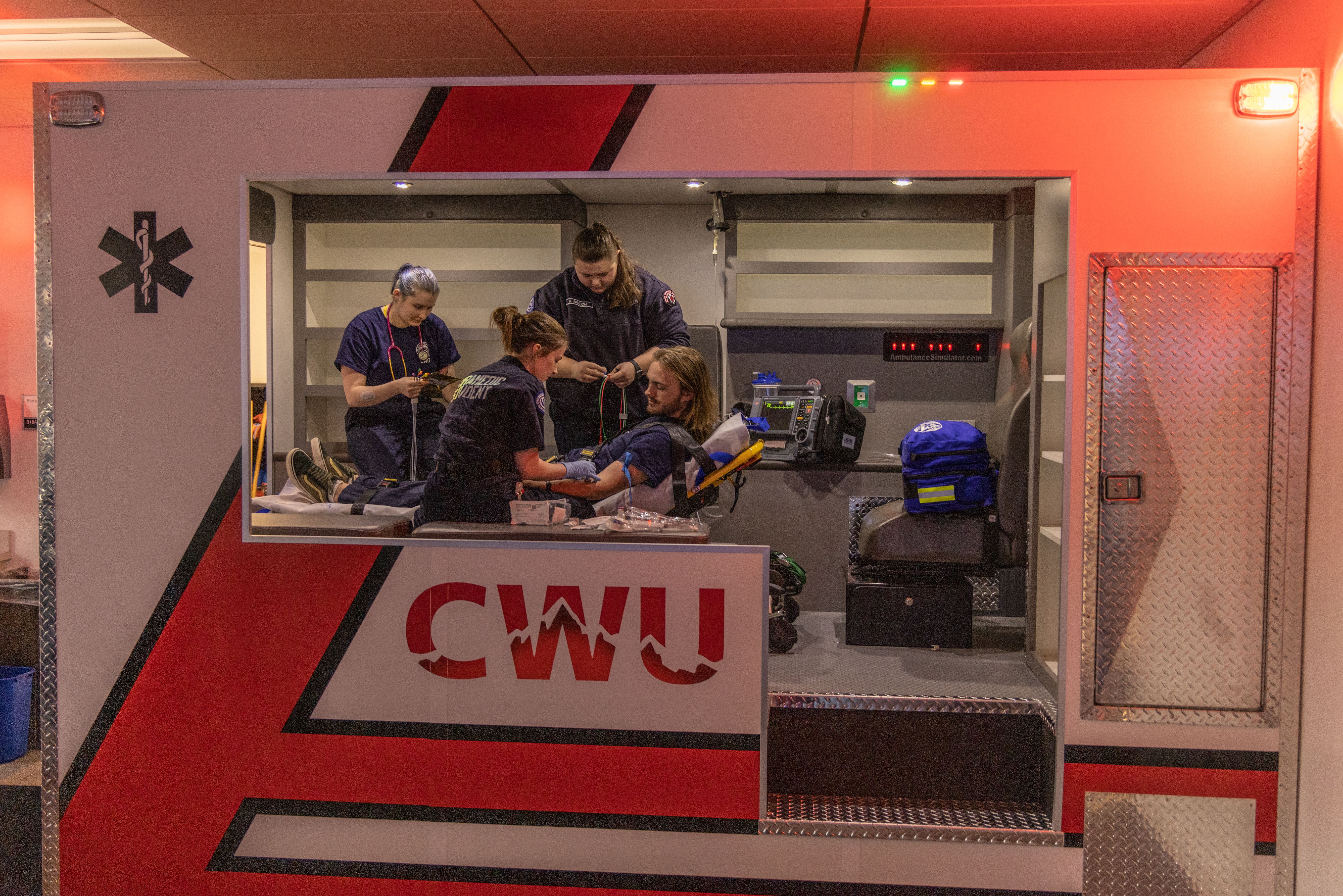 Paramedic students in the ambulance